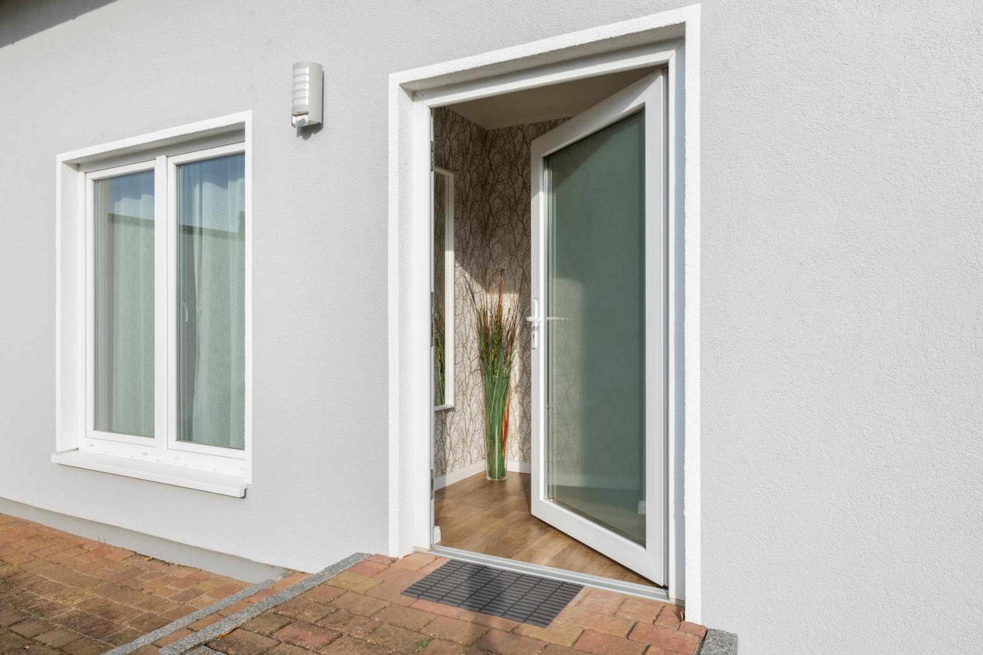 Pematra Haus Sonnenschein - Fewo Heimathafen Lübeck Buitenkant foto